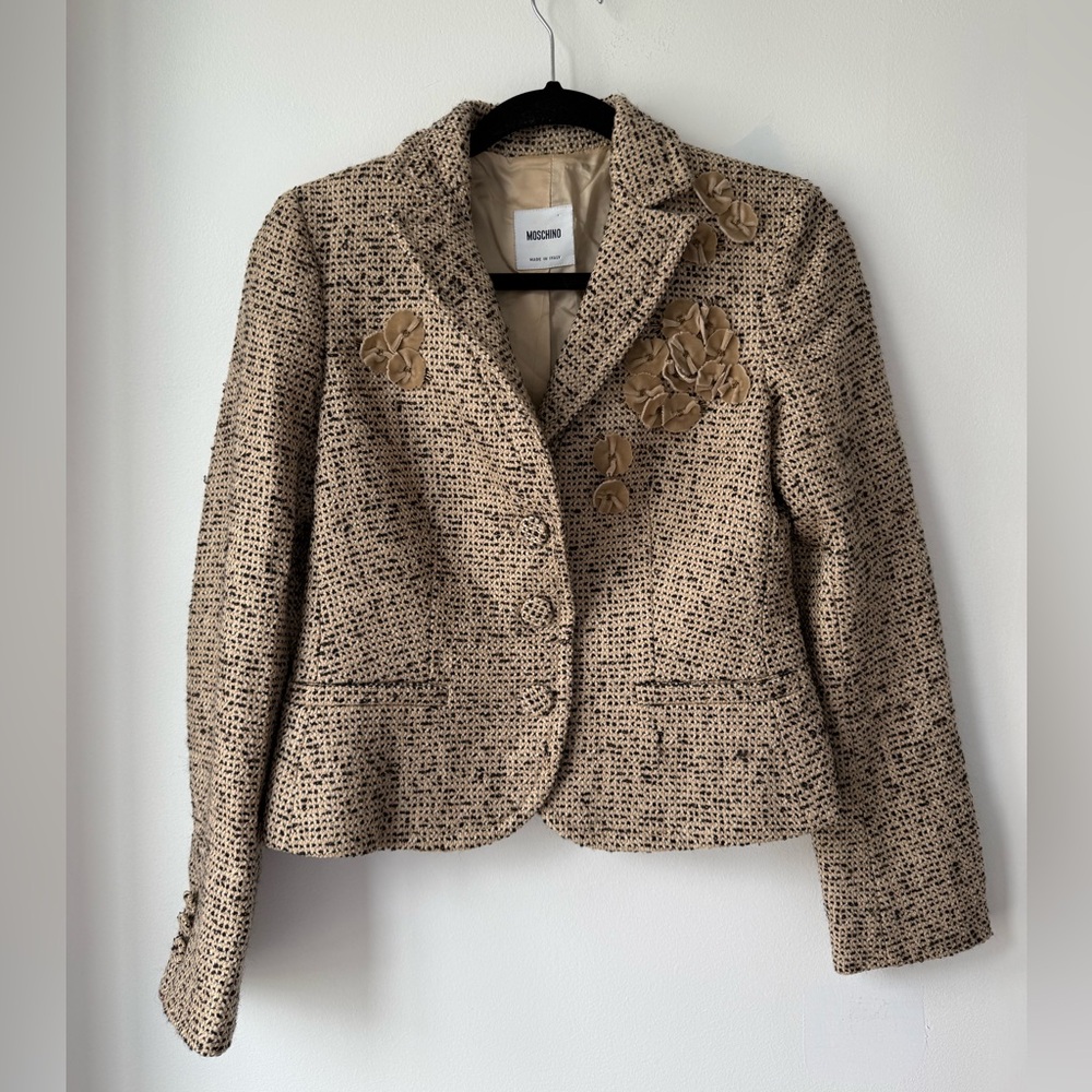 VINTAGE RARE Moschino Beige Tweed Blazer with Floral Corsage Appliqué | Size 8